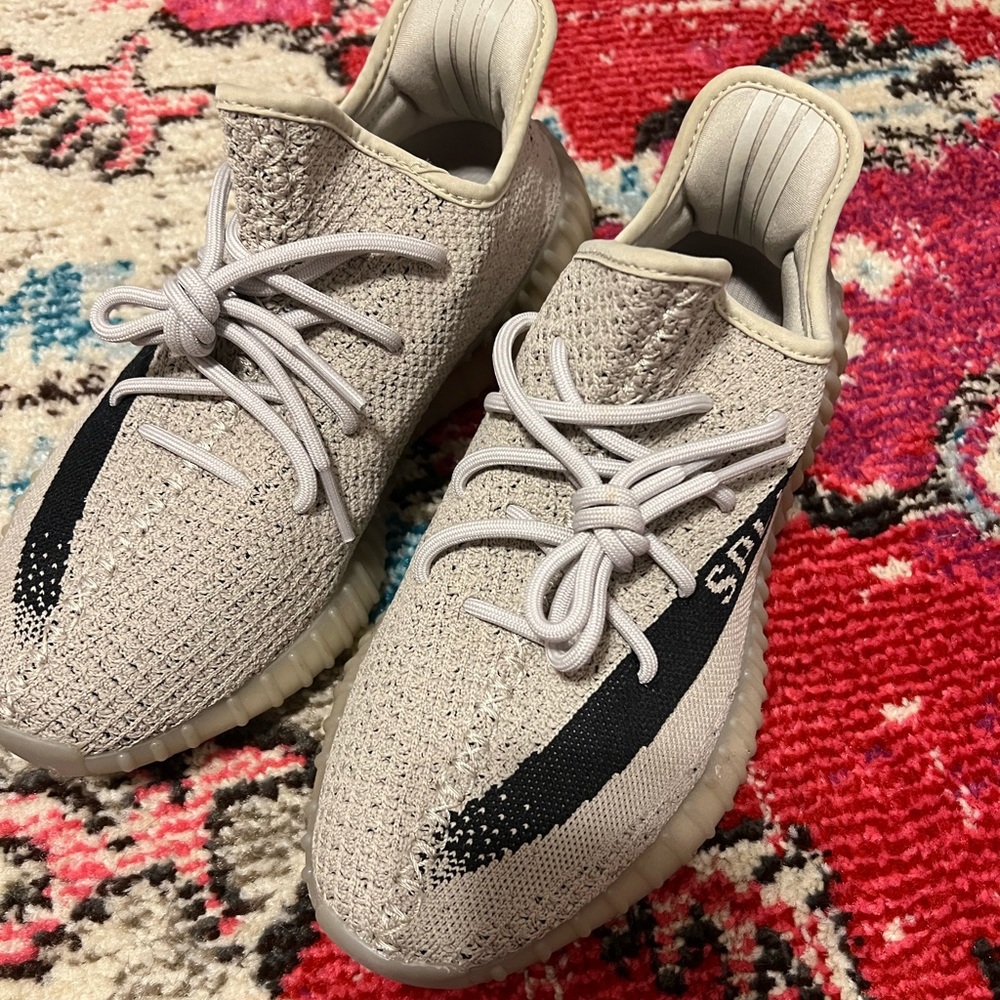 Size 8.5 worn a few times great condition